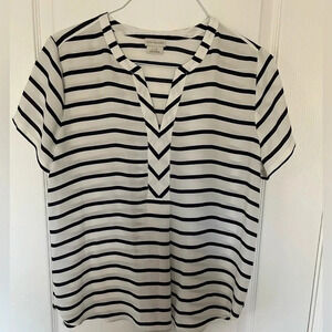 Women's Van Heusen Silk Short Sleeve Top Sz. L